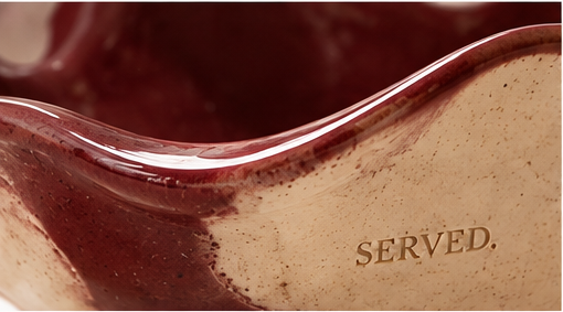 SERVED. keramische fruitschaal burgundy – detailfoto
