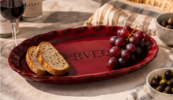 SERVED. Signature Serveerschaal Burgundy – sfeerfoto