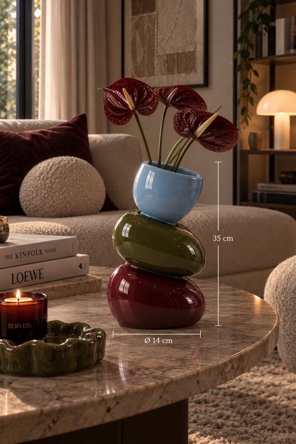 SERVED. Uit Balans vaas als blikvanger in een warm interieur